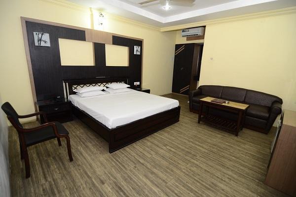 Hotel Little Palace Dibrugarh Exterior foto